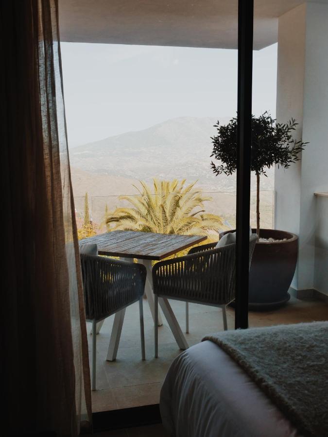 Surya Guest House Ojén Buitenkant foto